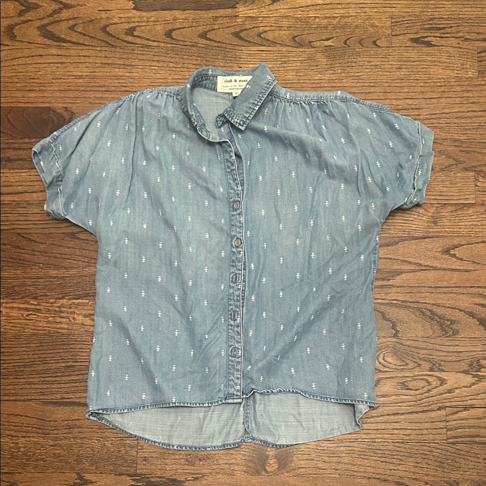 Anthropologie cloth and stone XS  Blue Button-Up Shirt